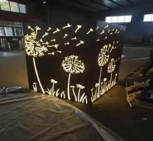 东城耐候钢灯箱